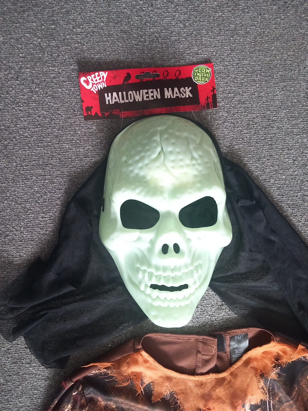 Halloween Boys 910 F&F Brown With Glow In Dark Mask Zombie Outfit