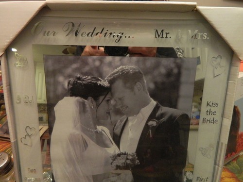 NEW MALDEN HOME PROFILES 8 X 10 GLASS WEDDING FRAME - PRETTY - Picture 2 of 4