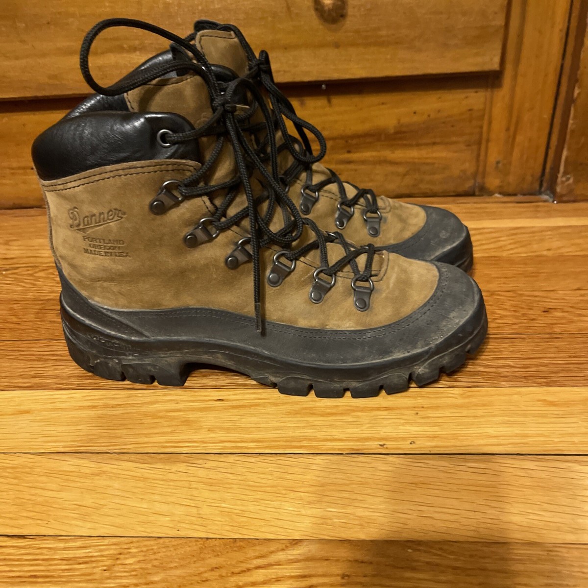 Danner Combat Hiker Mens Size 8W Brown Classic Outdoor  display picture 1
