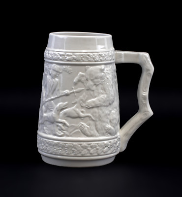 9959118 Porcelain Beer Mug White Relief Jagd-Motiv 33.8oz Special H20cm