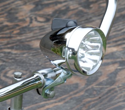 Phare chromé de vélo - Équipements vélos