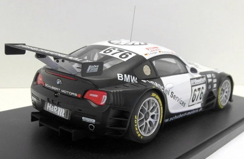AutoArt escala 1/18 diecast - 80649 BMW Z4 cupé Nurburgring 2006 Team Schubert Foto 2 de 4