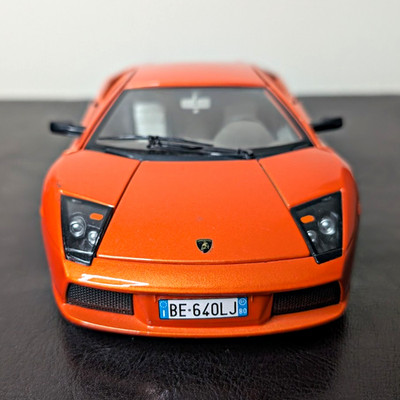 Bburago Orange 2001 Lamborghini Murcielago 1:18 Diecast Model Car Opening Doors