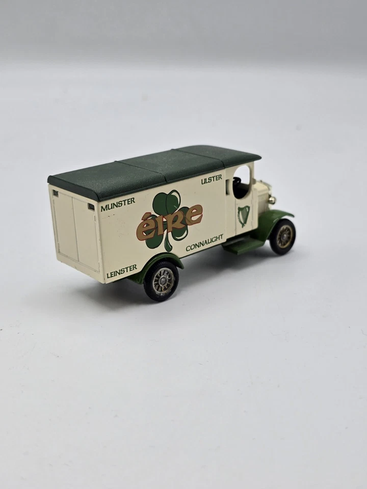 LLEDO #43026 SHAMROCK COLLECTION 1931 MORRIS VAN EIRE - Image 3 of 4