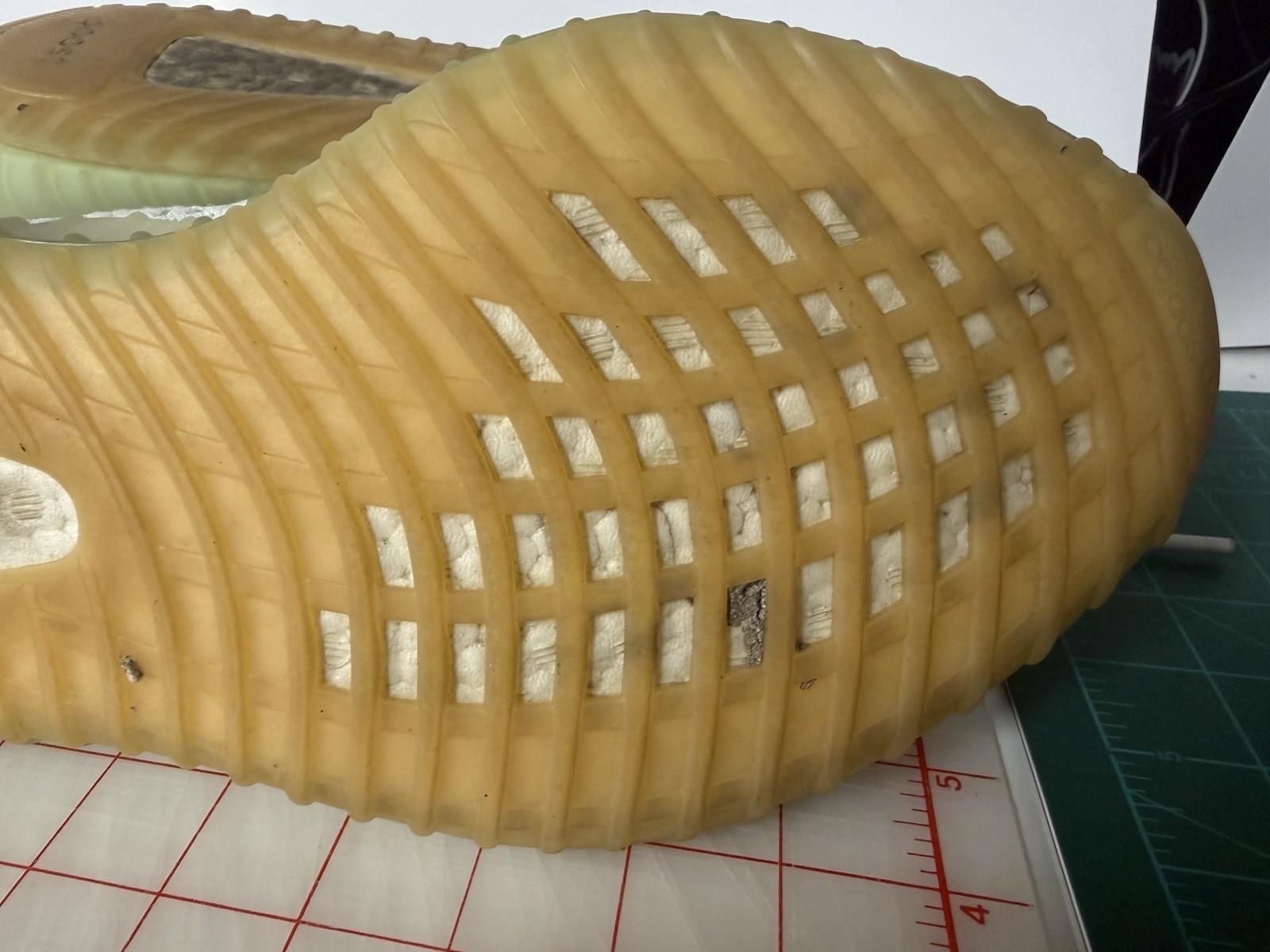 Adidas Yeezy Boost 350 V2 Men's Size 12.5 thumbnail 10