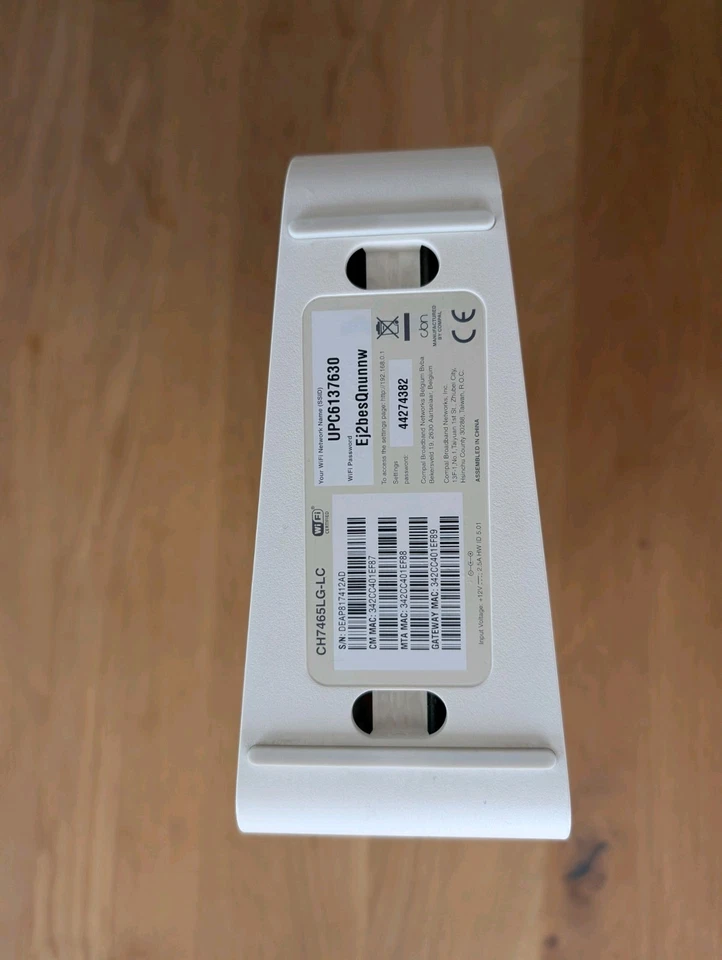 Unitymedia Connect Box WLAN Router CH7465LG-LC Weiß - Top - Netzwerk  - Bild 4 von 4