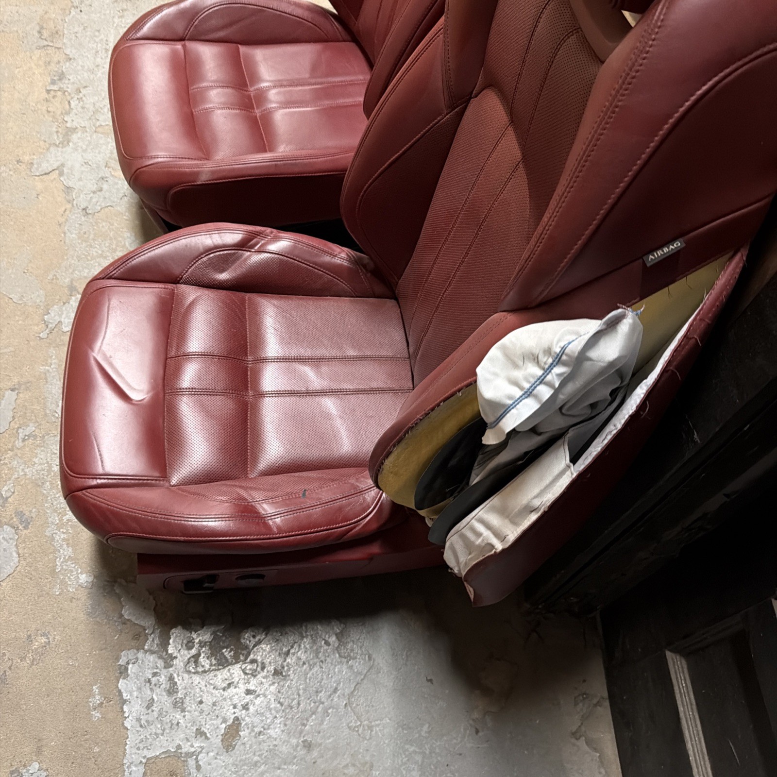 17-23 MASERATI GHIBLI SPORT FRONT SEAT PAIR LEATHER WITH WHITE STITCHING OEM RED