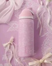 Owala Freesip 32oz Girl Pink Ribbon Toile UO Urban Outfitters Cup Bottle IN HAND