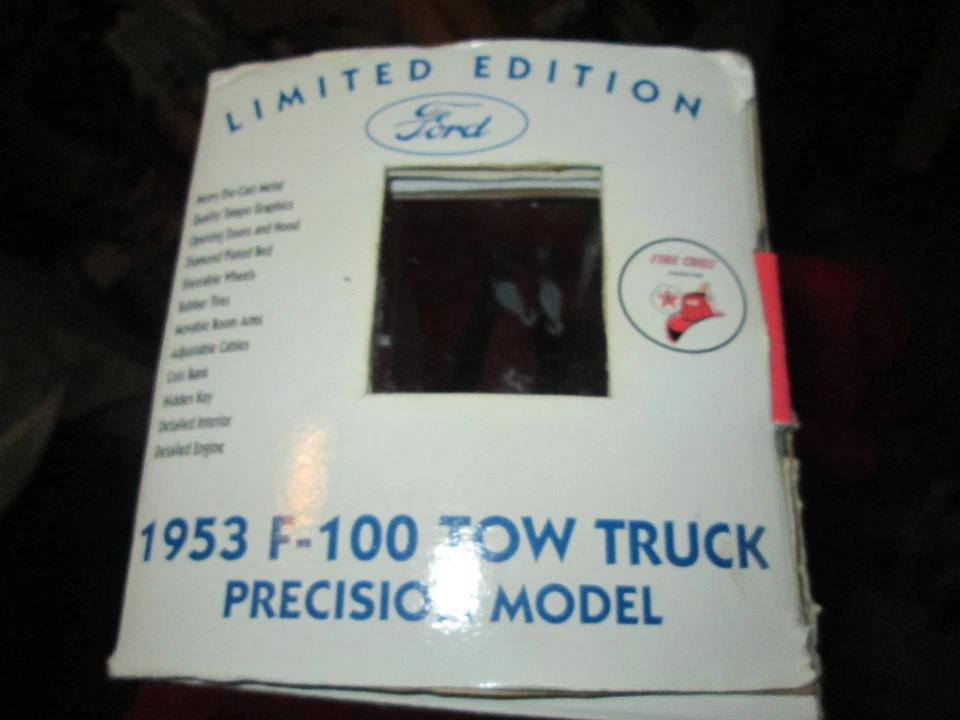 TEXACO 1953 Ford tow truck wrecker by GearBox Collectibles RARE HTF 1/24 8" long - Image 4 of 4