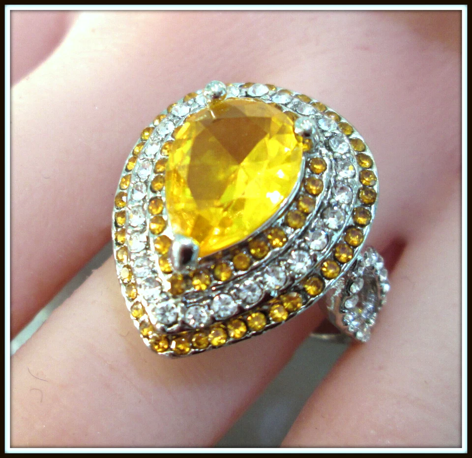 ПОТРЯСАЮЩЕЕ КОЛЬЦО CITRINE DIAMONDONS LABCREATED 6.7C С ПОЗОЛОТОЙ 18 КАРАТ РАЗМЕР 7 - Изображение 2 из 4