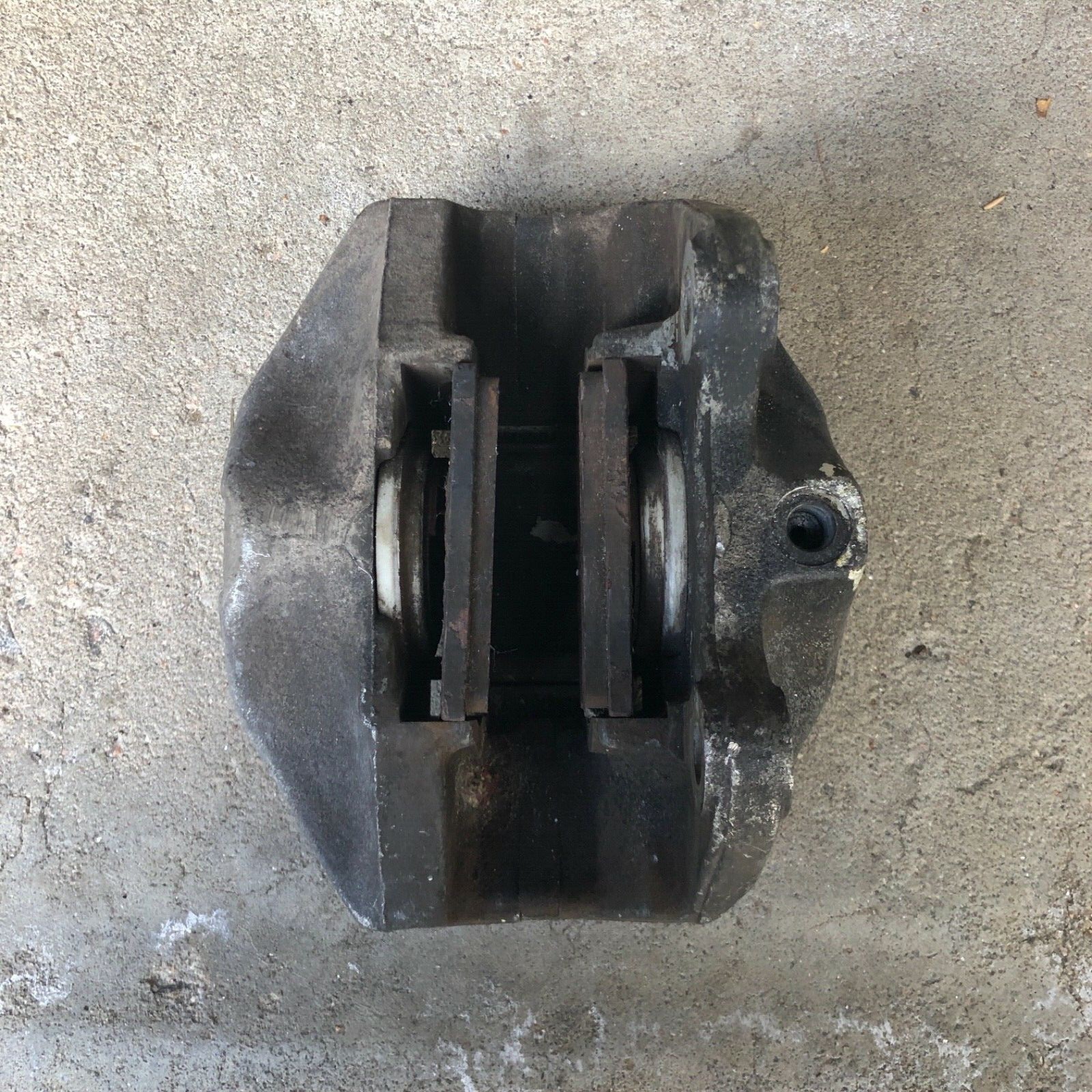 FERRARI 308 RIGHT FRONT BRAKE CALIPER,  p/n 106357