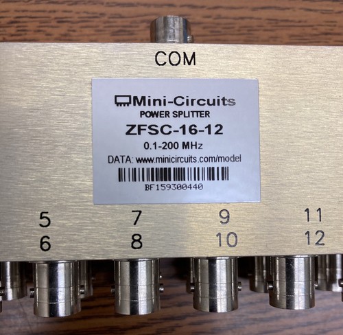NEW Mini-Circuits 16 Ways - ZFSC-16-12 - Power Splitter Divider 0.1 - 200 MHz - Picture 2 of 5