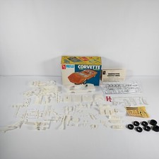 1974 Corvette Sting Ray Convertible Amt 125 Model Kit T354 Parts Lot 1974 Corvette Sting Ray Convertible Amt 125 Model Kit T354 Parts Lot
