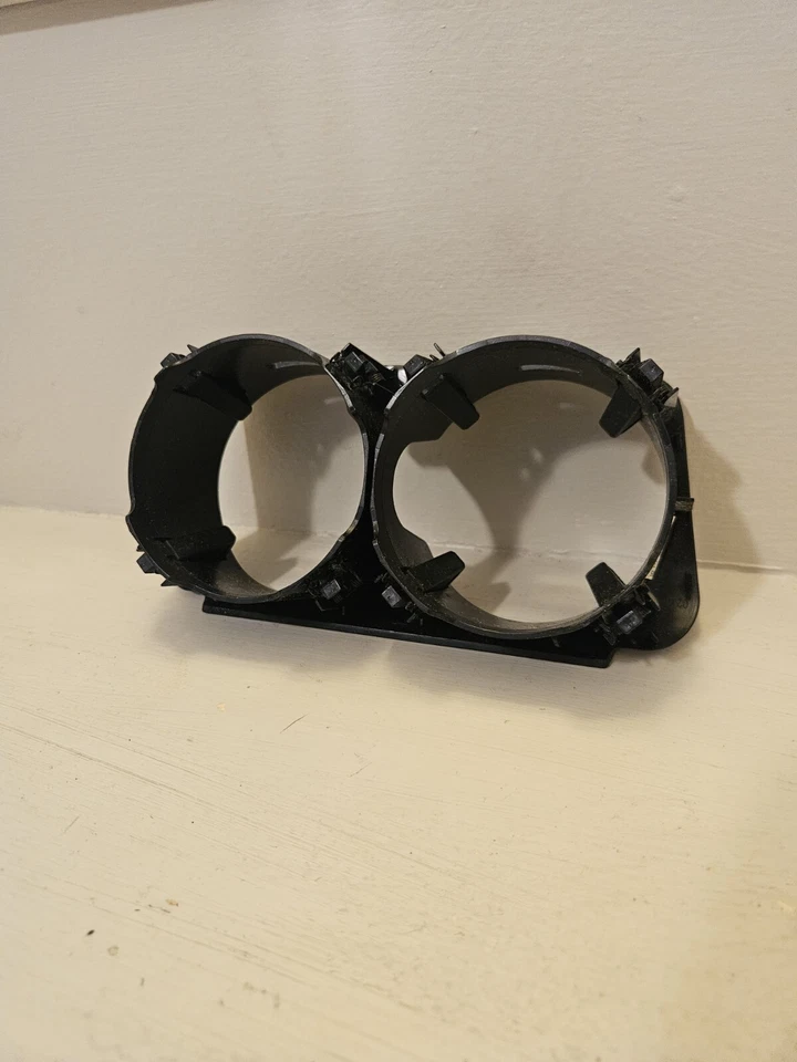 Porta-copo Mercedes Benz 15-24 AMG SL 63 53 43 G GLC E CLS GT C300 4Matic base - Imagem 3 de 4