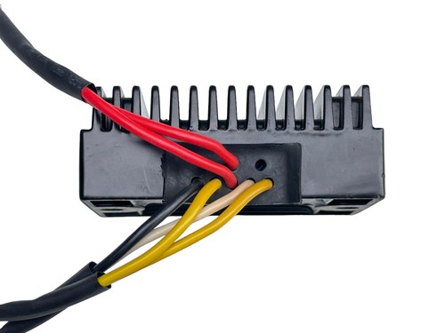 REGOLATORE DI TENSIONE PER MOTO GUZZI V11 LeMans California Sport Quota 1100 "90 - Foto 7 di 10