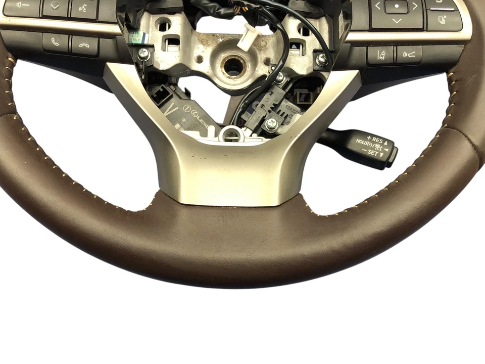 Lexus RX450H 2016-2019 OEM volante delantero izquierdo sin calefacción sin cambio de paleta Foto 4 de 4