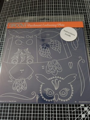 Clarity Stamps Groovi Pergament Prägeplatte 3D Mama Eule