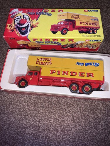 Corgi 73301 Pinder "Jean Richard" Cirque Berliet GLR8 Fourgon Lorry & Capucine - Picture 5 of 9