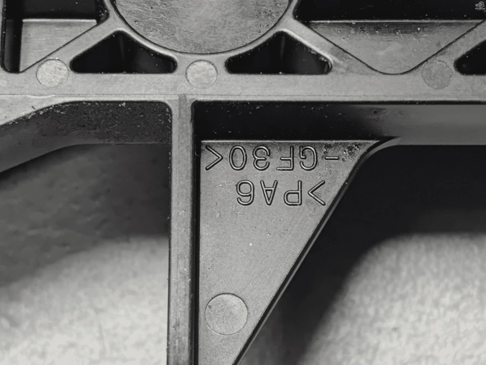 Soporte base manija puerta pasajero delantero derecho OEM 2019-2025 Toyota RAV4 Foto 4 de 4