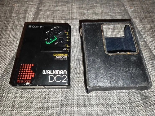Sony WM DC 2 Walkman Professional Personal Cassette Player