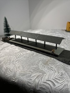 Vintage Ho Scale Railway Station Passenger Platform