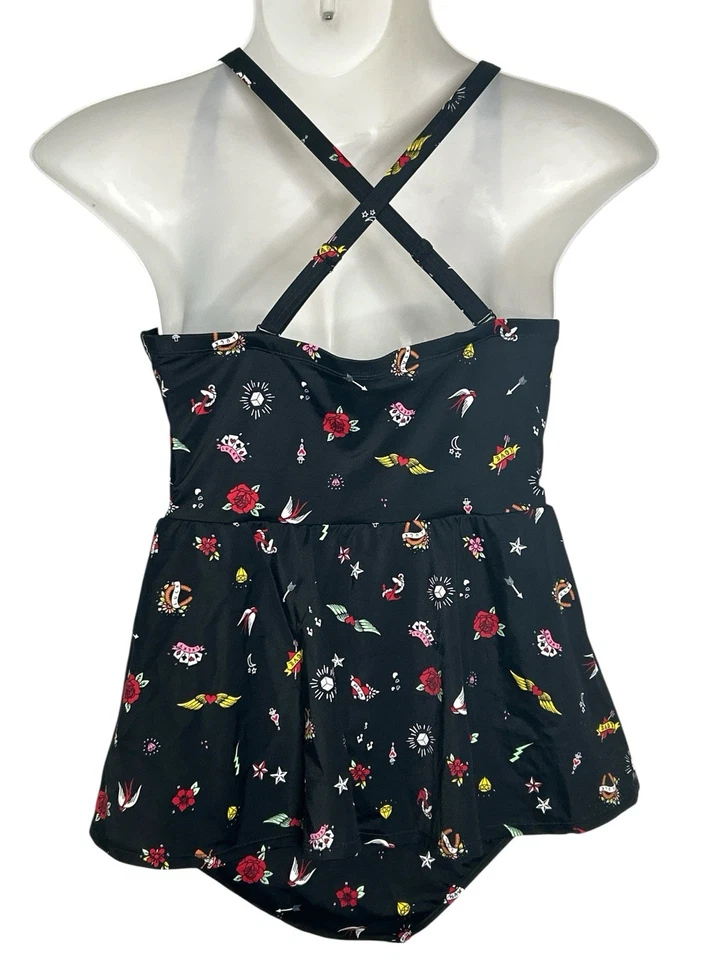 Torrid Swim 黑色 Tatoos 钢圈聚拢裙 1 件泳装,尺寸 1 1X 14 16 — 第 3/4 张图片