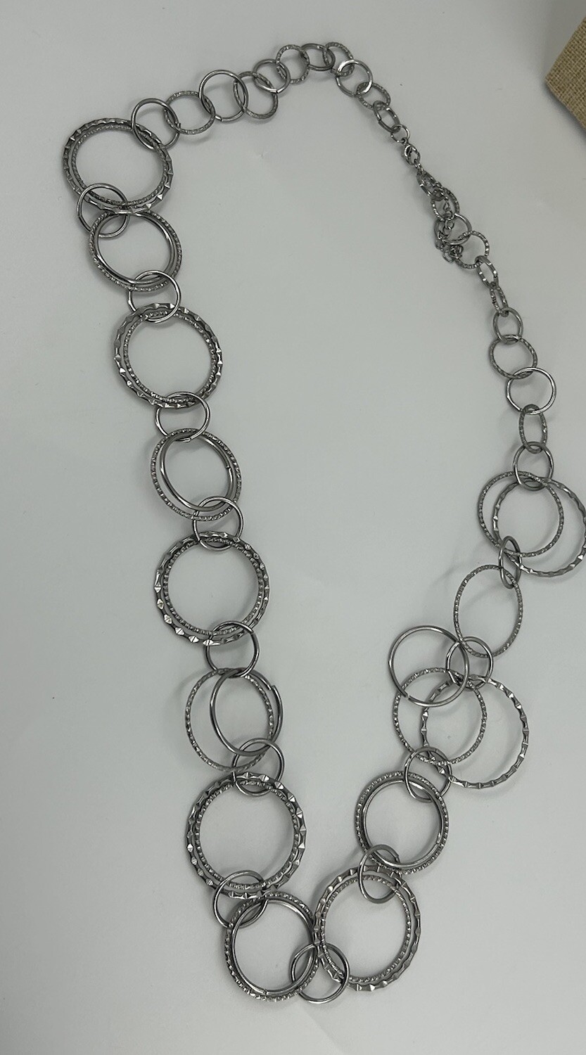 Necklace Womens Silver Tone Interlocking Graduate… - image 4