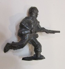 Antique 1920's 2" Tall Lead Toy Army Soldier Running w Rifle