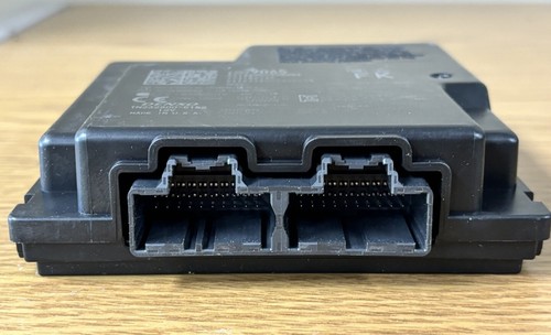 2016-18 GM Genuine OEM 13599065 Keyless Entry Control Module- DENSO - Picture 9 of 14