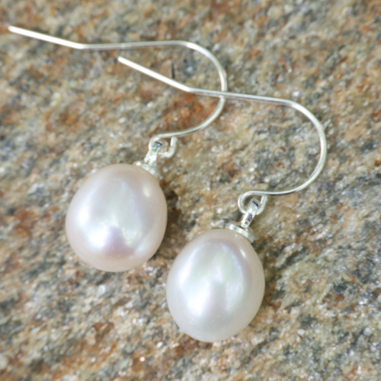 Boucles d'oreilles perle de culture contre les allergies aux oreilles en argent