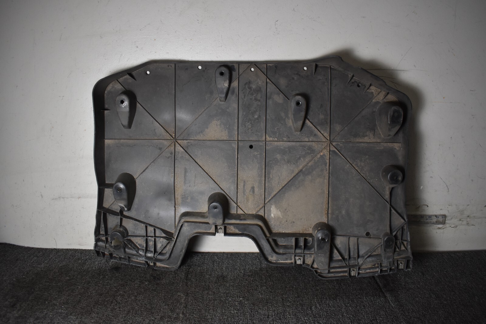 2014-2015 Maserati Quattroporte Rear Aerodynamic Shield P/N 670003440