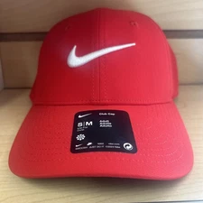 Nike Club Cap Structured Swoosh Golf Hat University Red Size S/M M/L FB5625-657