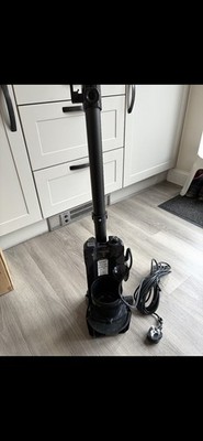 Shark Motor Base - NV701UKTQ und Zauberstab (beide nagelneu)
