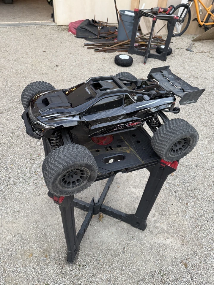 Monster Truck de carreras Traxxas XRT 8S Extreme 4x4 sin escobillas RTR (negro) (se envía lo antes posible) Foto 4 de 4