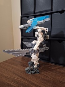 LEGO BIONICLE: Keerakh (8619) White Vahki Metru Nui Complete