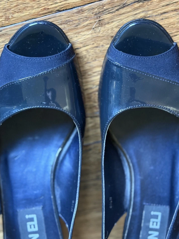 Tacón Van Eli azul marino con cordones charol punta abierta talla 8,5 N Foto 4 de 4