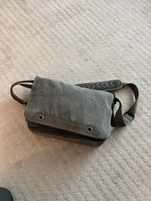 Think Tank Photo Retrospective 7M Shoulder Bag for DSLR/Mirrorless Pinestone 