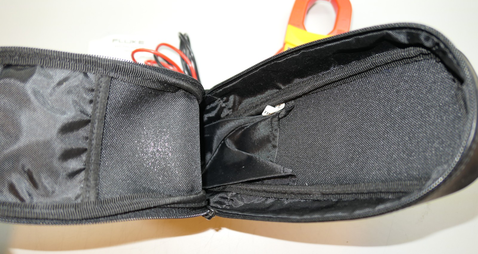 Fluke 335 TRMS 600A / 600V Clamp Meter Multimeter