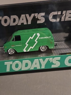 M2 MACHINES HAULER 1971 CHEVROLET VAN G10 & 1985 CHEVROLET CAMARO
