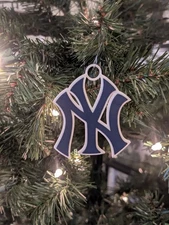  New York Yankees Christmas Tree Ornament - Yankees Ornament - 4x3  Inches 