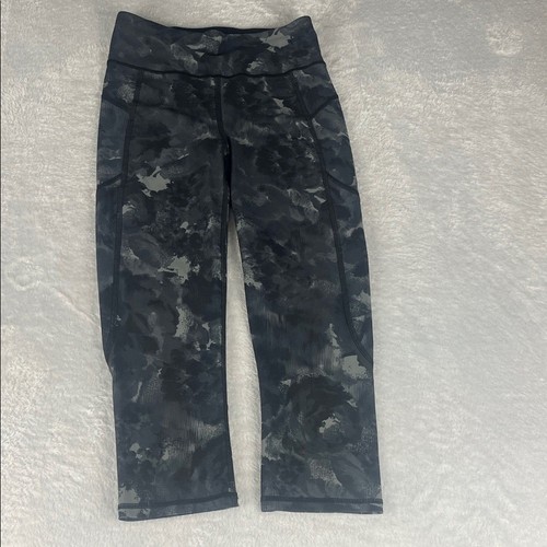 Sweaty Betty Zero Gravity Leggings Womens S Black Floral Camo Cropped