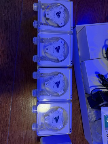Ecotech Versa Dosing Pumps + Base Station (5-Pack) – Gently Used 