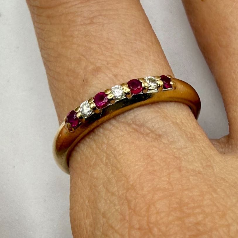 Vintage 9k Solid Yellow Gold Ruby Diamond Band Ri… - image 9