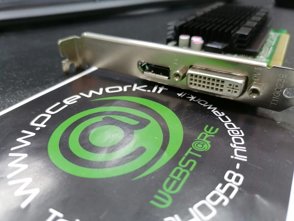 NVIDIA GT605 FUJITSU PCI EXPRESS DISPLAY PORT+DVI  SCHEDA VIDEO - Immagine 2 di 3