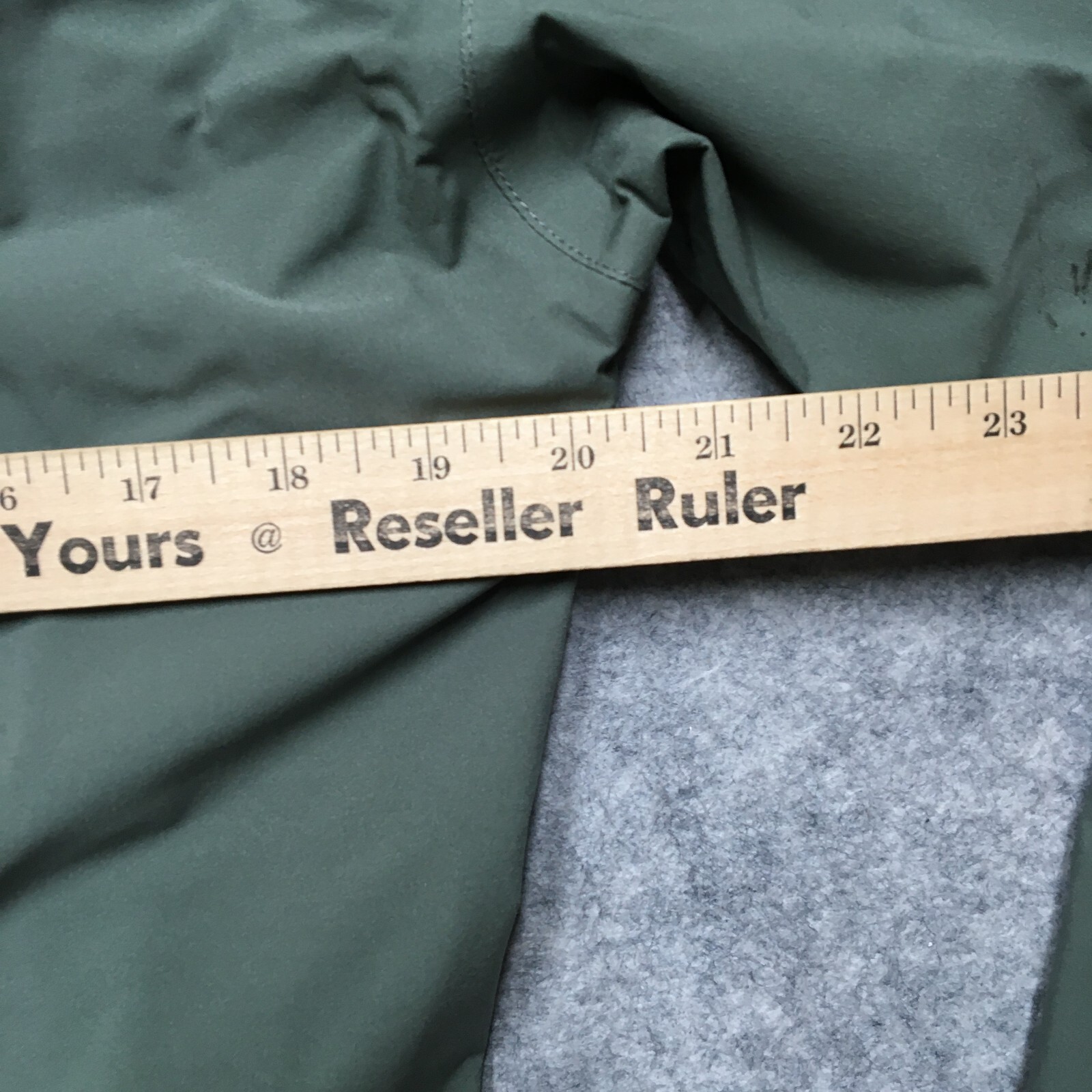 Cloudveil Rain Shell Jacket Mens Medium M Green Hooded Waterproof Hike