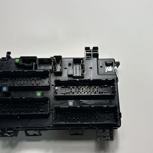 2018 - 2020 Dodge Durango TIPM Power Distribution Center Fuse Box P68320920AC - Picture 12 of 17