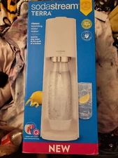 SodaStream Terra Sparkling Water Maker Kit NIB