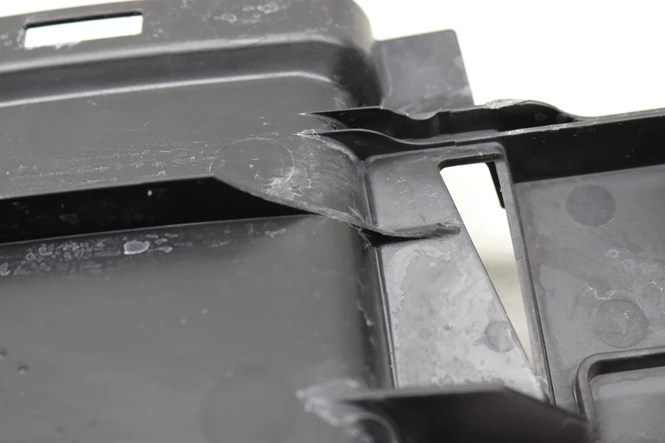 2016-2024 AUDI Q7 - AIR Intake DUCT 4M0129510D - Image 4 of 4