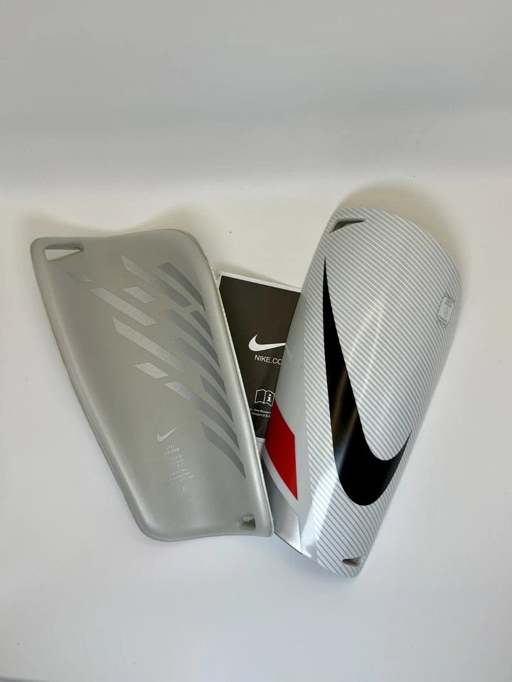 Nike Mercurial Lite Shin Guards Set S – Shield + Lock Socks & Carry Bag – Soccer - Image 3 of 4
