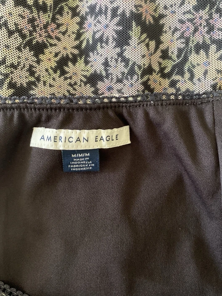 Falda midi American Eagle talla mediana floral hada grunge caprichosa años 90 Y2K Foto 4 de 4